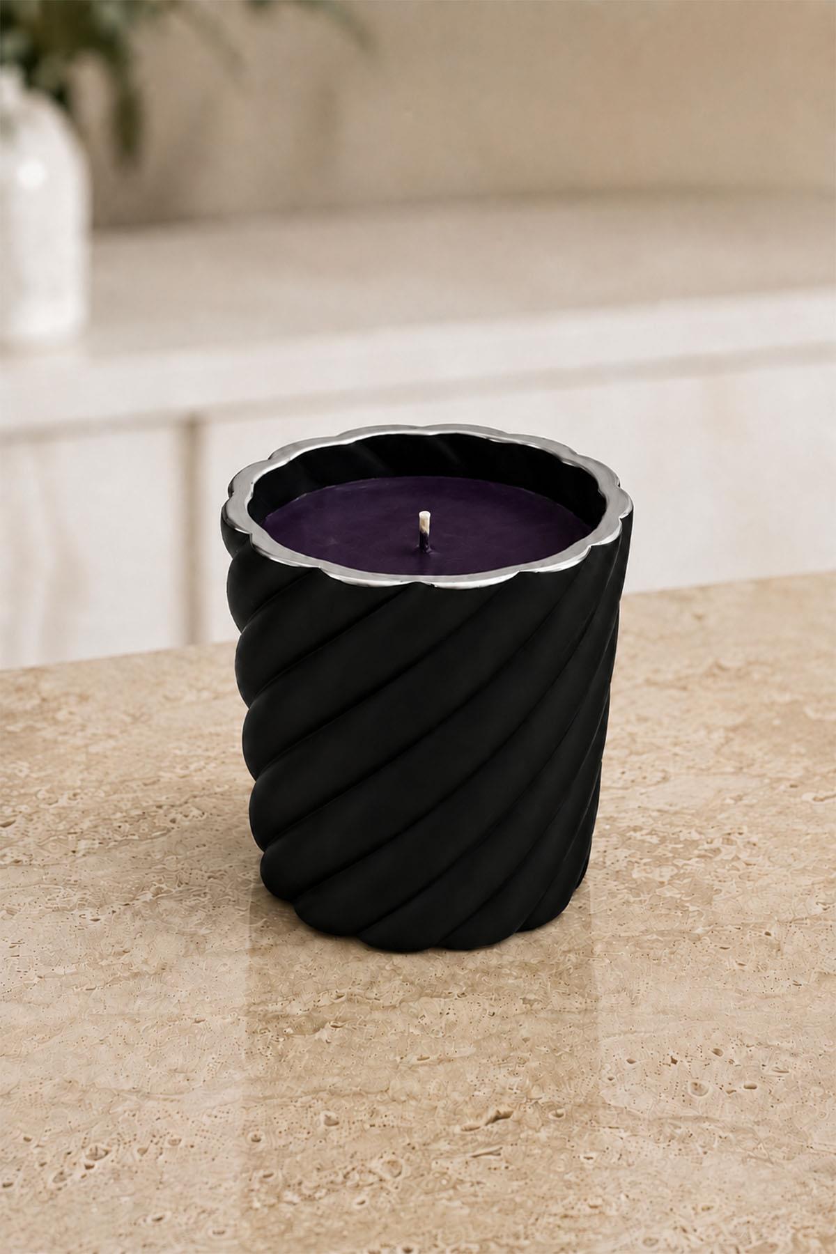 Devin Siyah-Gümüş Burgu Mum (10 cm)