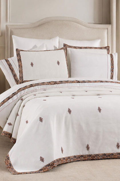 Arden Etnik Desenli Çift Kişilik 9 Parça Nevresim + Pike Set