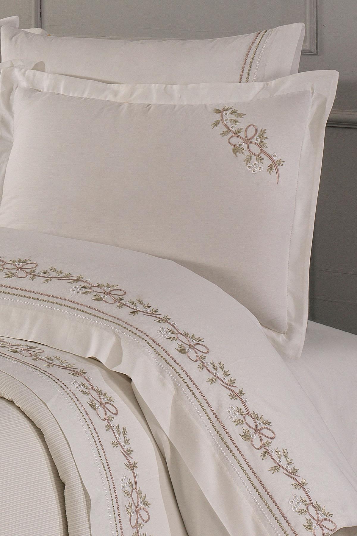 Begonvil Sarmaşık Nakışlı Çift Kişilik 7 Parça Nevresim + Pike Set