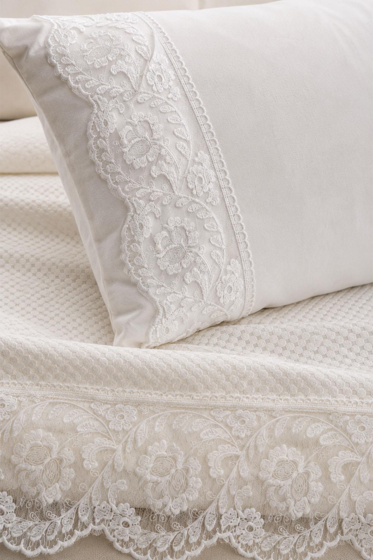 Dolce Dantelli Çift Kişilik 4 Parça Pike Takımı