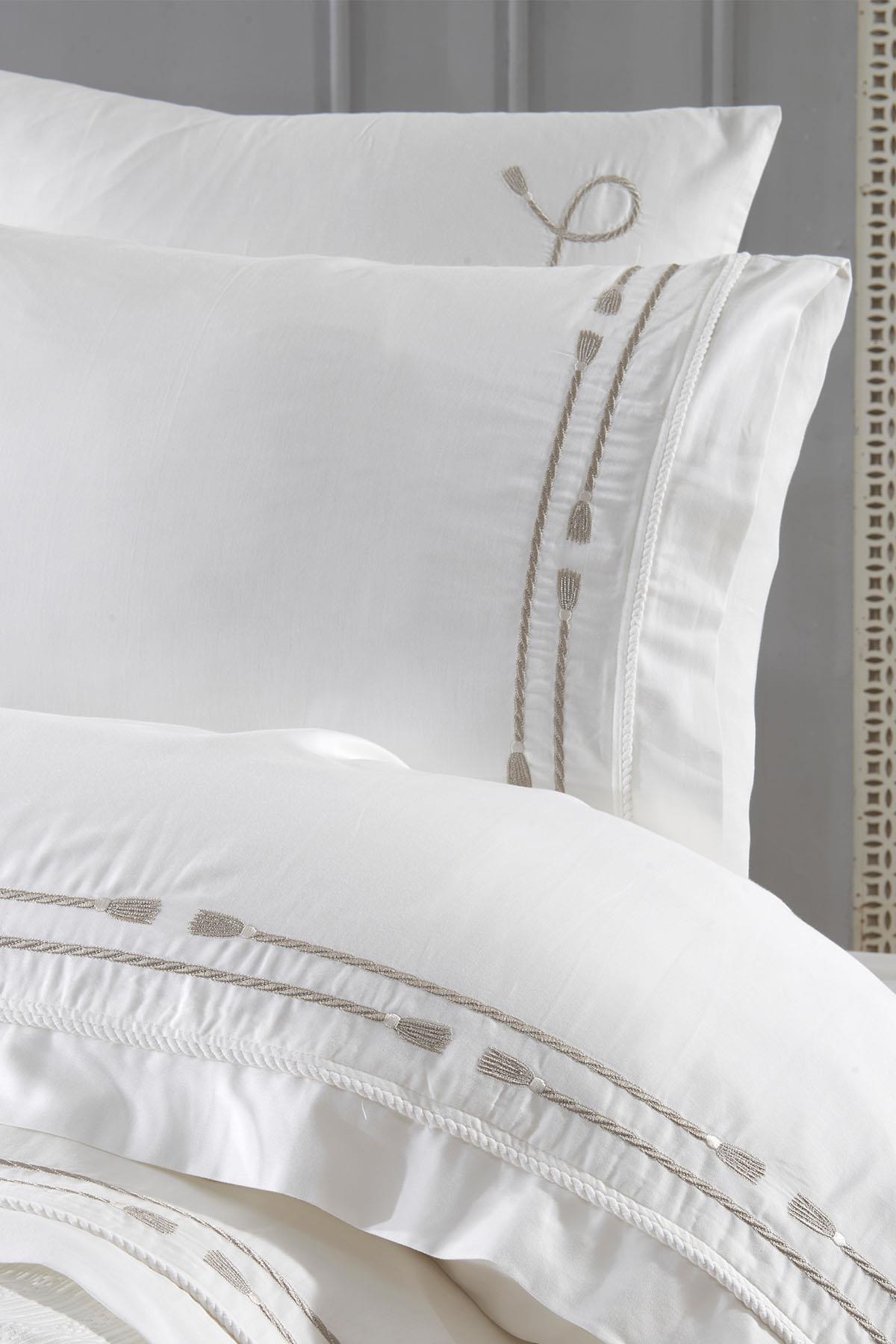Rom Nakışlı Çift Kişilik 7 Parça Nevresim + Pike Set