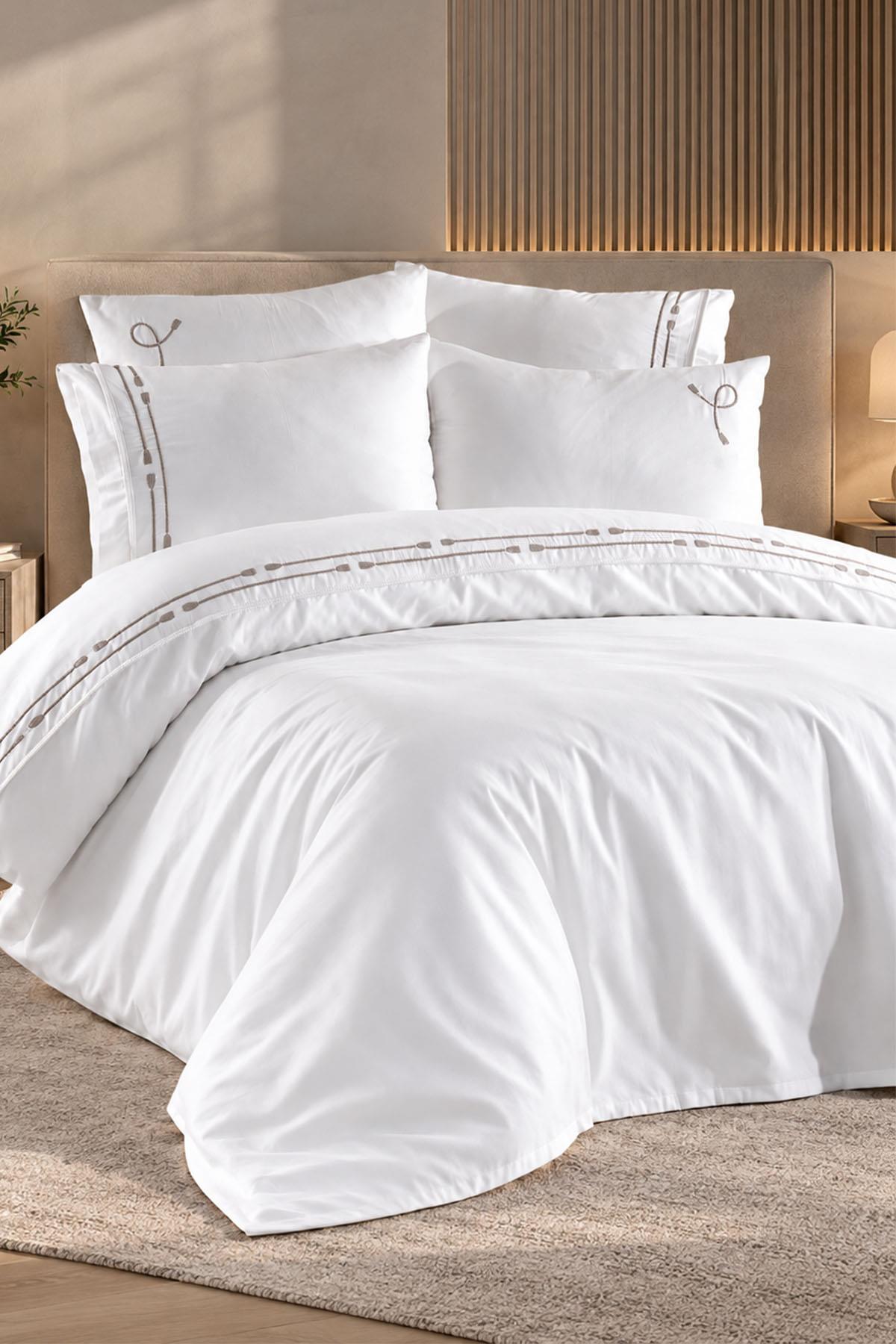 Rom Nakışlı Pamuk Saten Super King Size 6 Parça Nevresim Takımı