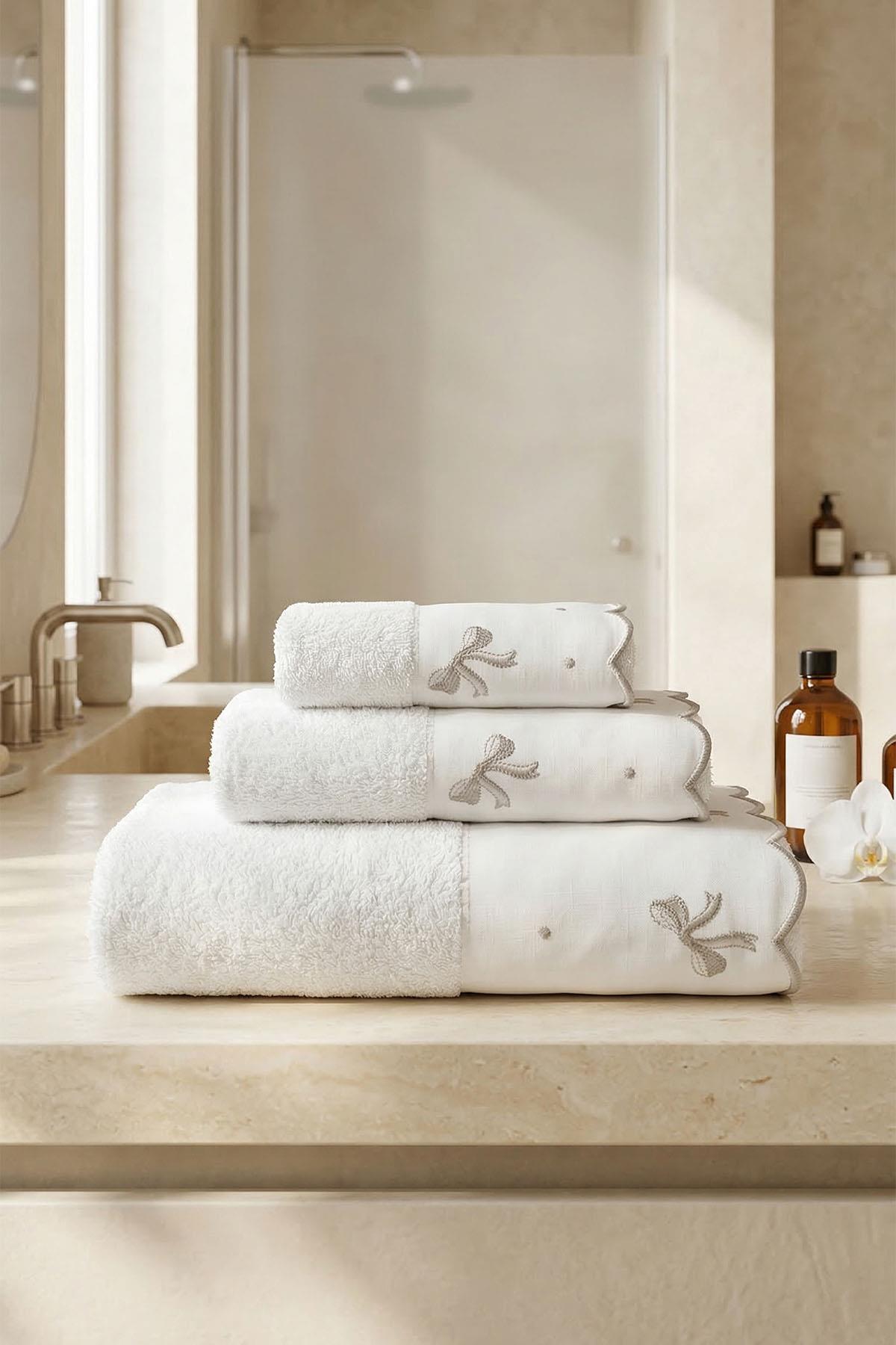 Serena Fiyonk Nakışlı Banyo Havlusu (90 x 150 cm)