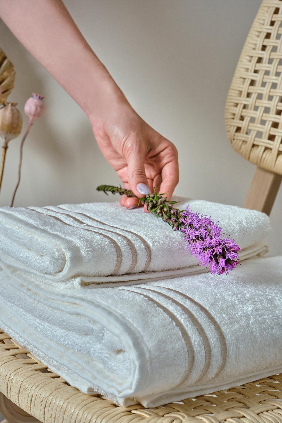 Банное полотенце Zen с вышивкой в полоску (90 x 150 см) — Nazik Home — Ценность для моего дома!